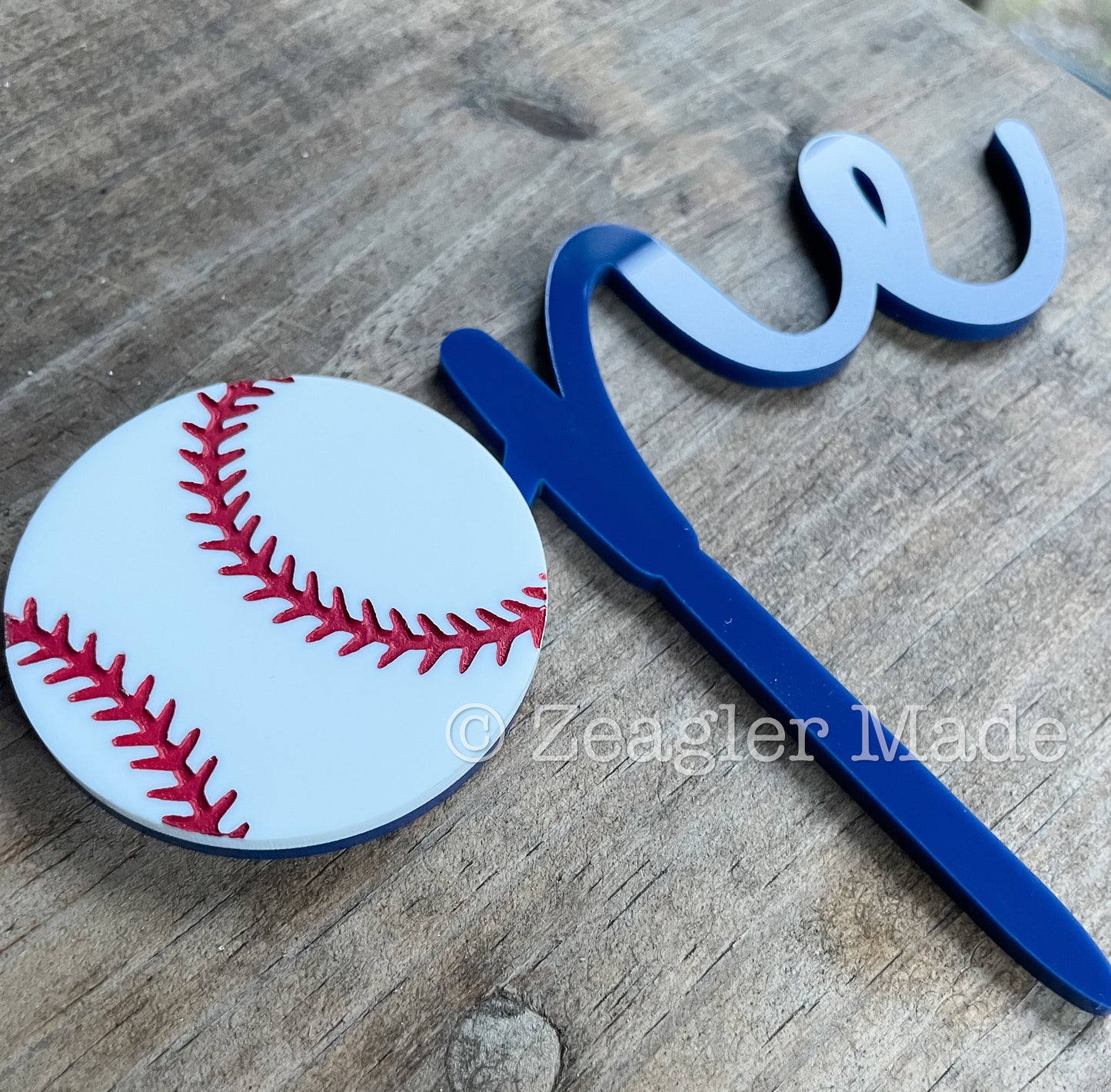 Cake topper