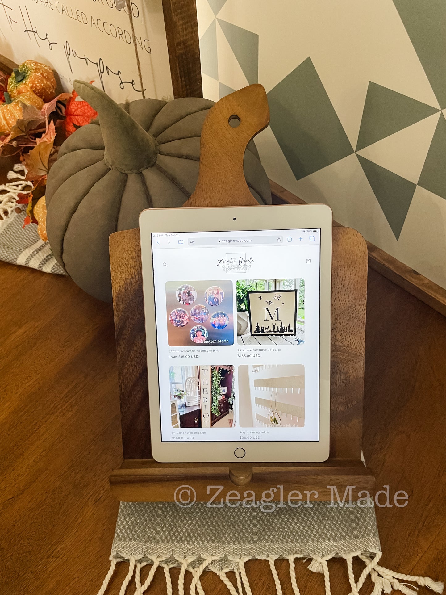 Cookbook stand