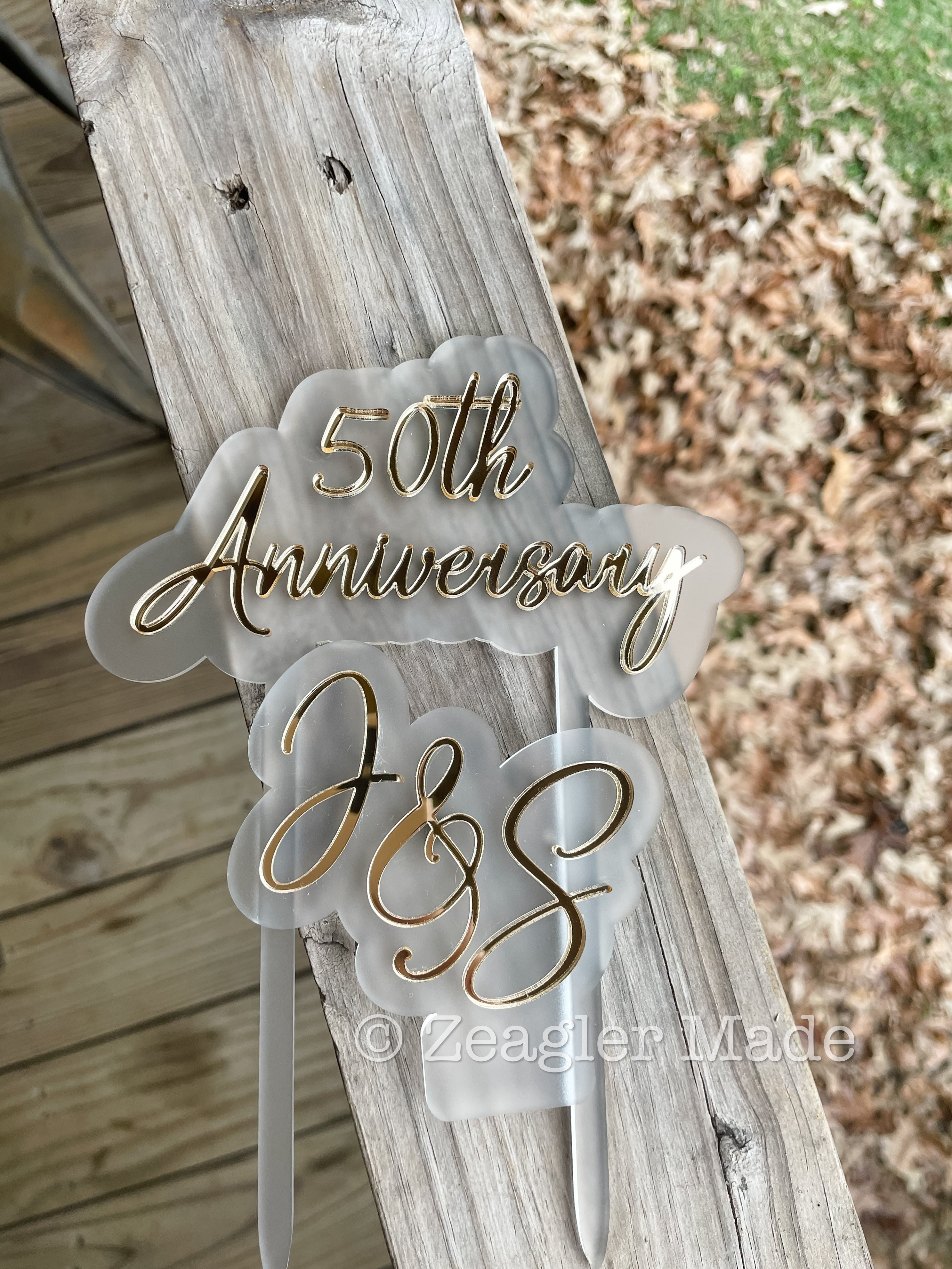 Cake topper