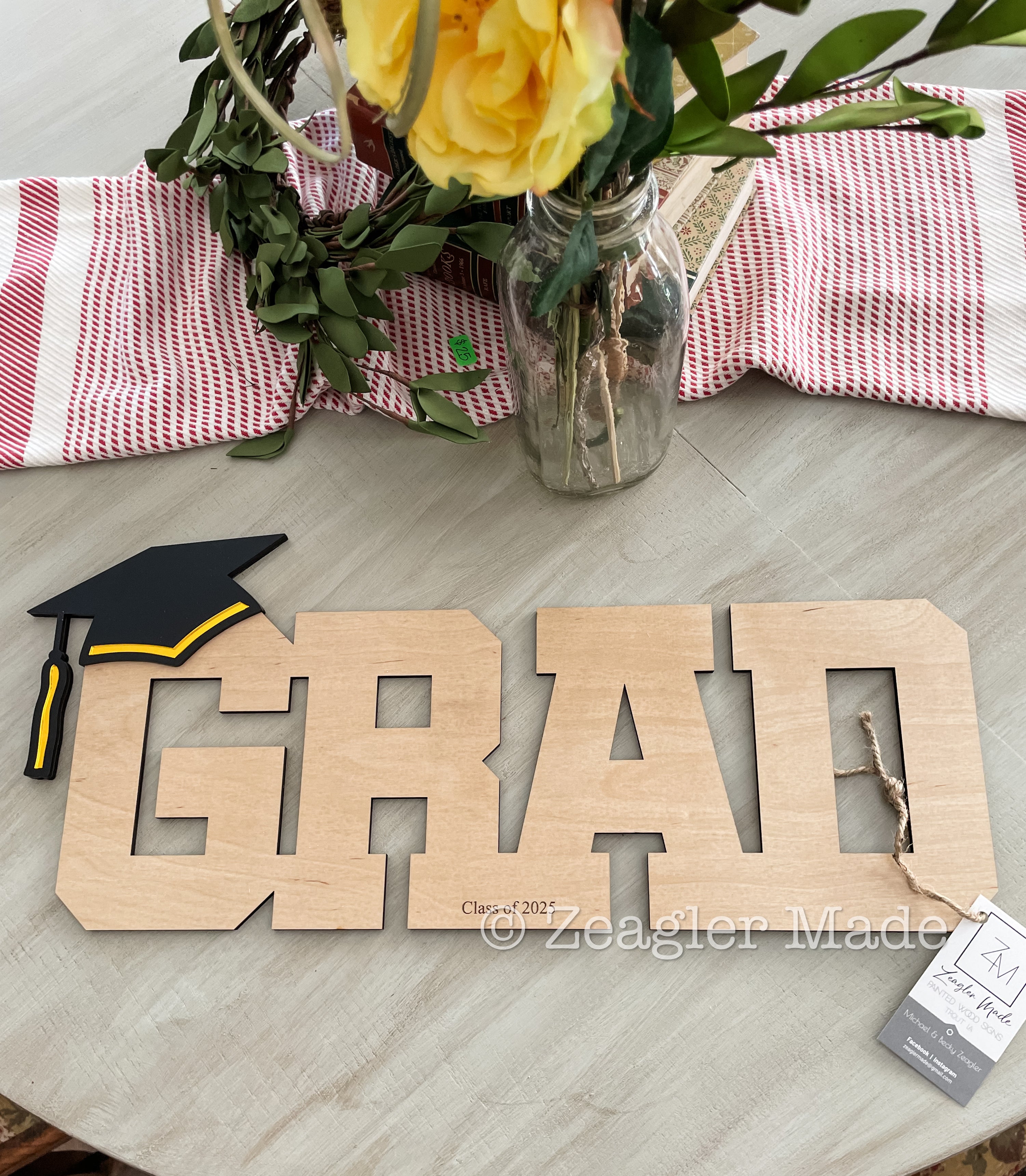 GRAD Guestbook Photo Prop